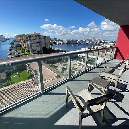 2Bd 2Ba Condo @Beachwalk Resort W/Pool Hallandale Beach Kültér fotó