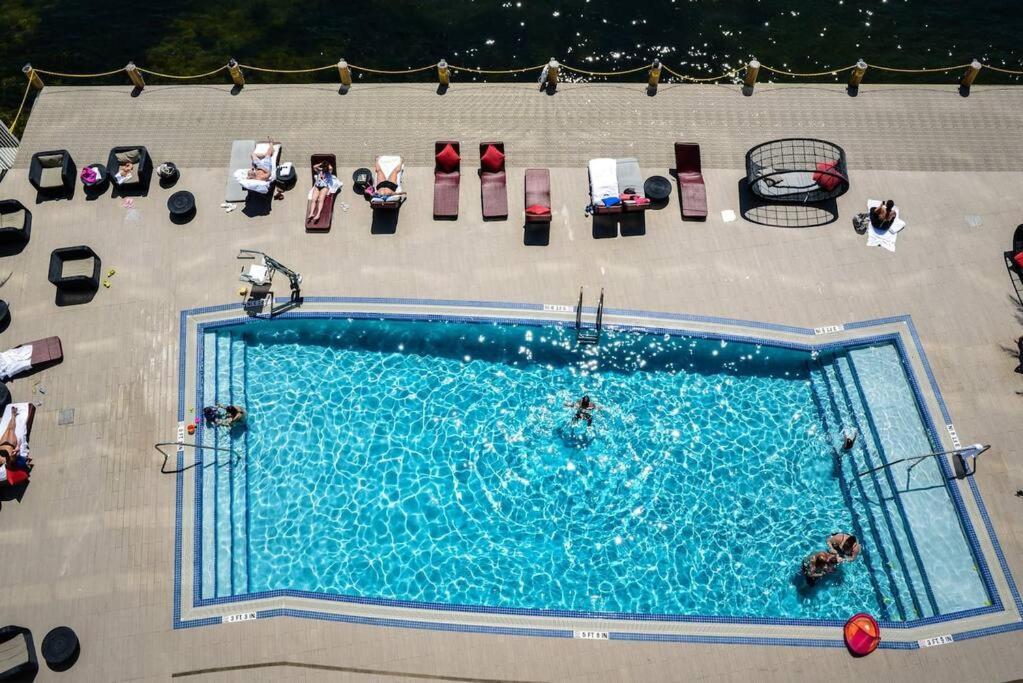 2Bd 2Ba Condo @Beachwalk Resort W/Pool Hallandale Beach Kültér fotó
