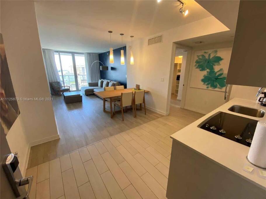 2Bd 2Ba Condo @Beachwalk Resort W/Pool Hallandale Beach Kültér fotó